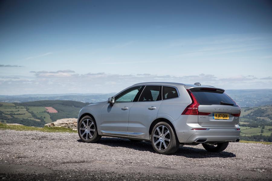  Volvo XC60 D5 R-Deisgn 2017 года  (UK) (фото 56 из 82)